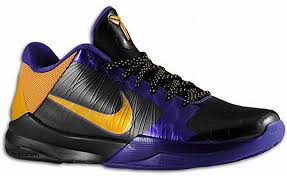 Kobe2k8's tweet photo. Which do you prefer? The Low-top Kobe's, or the High-Top Kobe's? How about Both? https://t.co/JzFdKTXmnY