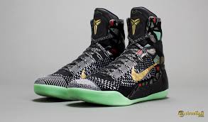 Kobe2k8's tweet photo. Which do you prefer? The Low-top Kobe's, or the High-Top Kobe's? How about Both? https://t.co/JzFdKTXmnY