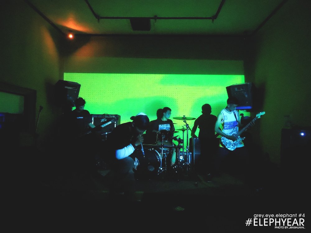 15 Band Berhasil “Bakar” Panggung di Elephyear
sumusik.com/15-band-berhas…