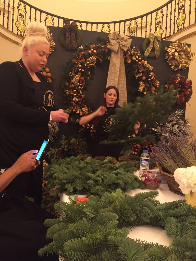 Cremedelabride's tweet photo. & we've began #FestiveWreathMaking @LansdowneClub with @AmieBoneFlowers #CDLB #Lansdowneclub #Luxury #christmas https://t.co/EcEP9QmCuT