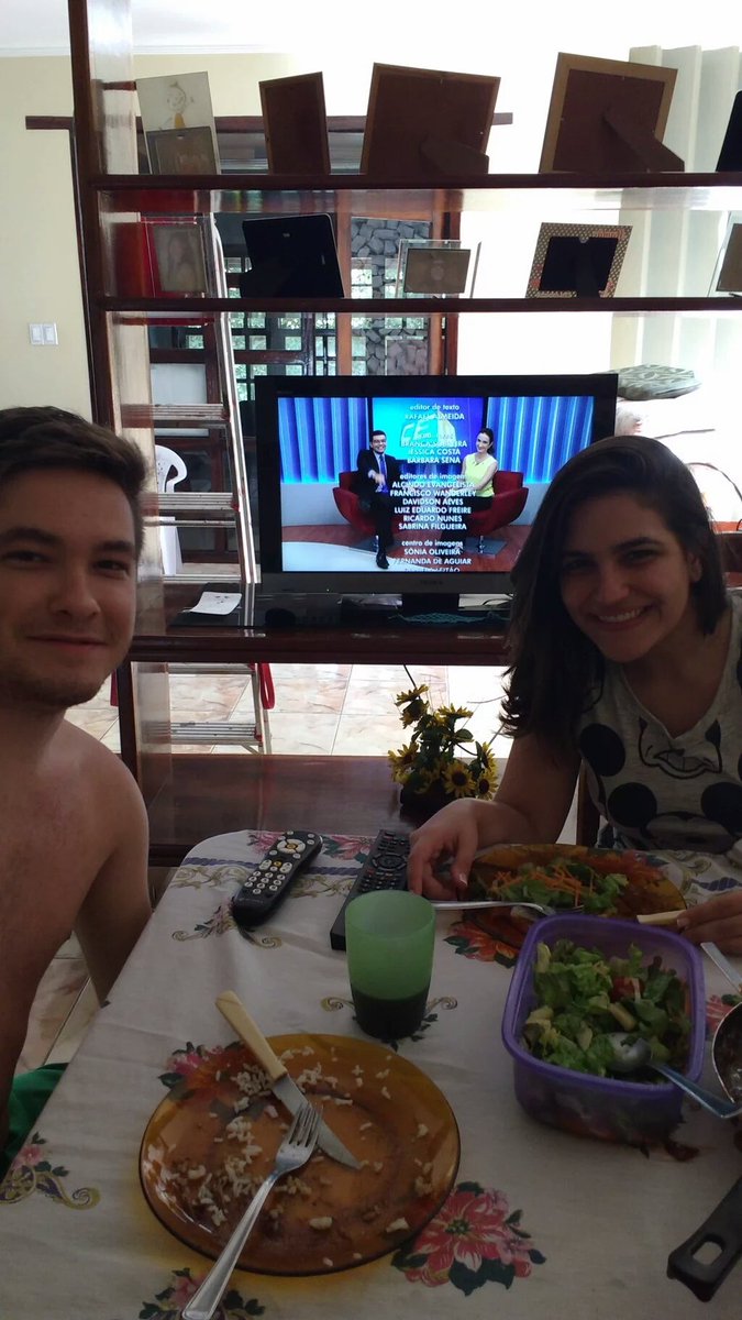 Juliana e Gabriel, do Bairro de Fátima sempre acompanhando CETV #MeuAlmocoNoCETV  <a href="/estevesluiz/">Adriana Luiz Esteves</a>