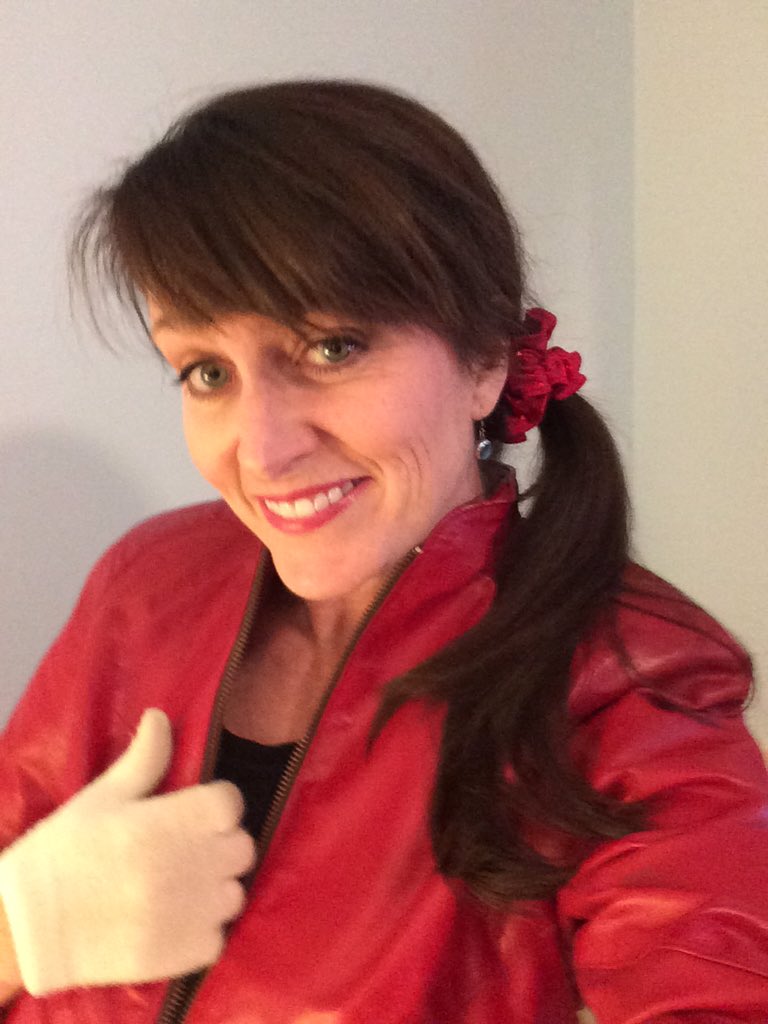 MsRegnier's tweet photo. I got my scrunchi and my 1985 MJ jacket! @SherriRMc #1985throwback https://t.co/DPFRQXCFgn