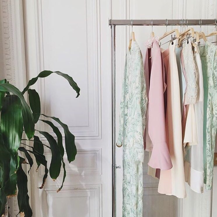 ModestModePR's tweet photo. We're absolutely coveting the pastel tones as seen in @MadiyahAlSharqi's #SS16 collection | https://t.co/ERZwTVBhL7 https://t.co/htsbLRKzp3