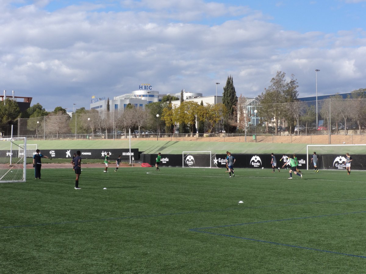 Good luck <a href="/GNev2/">Gary Neville</a> with the new job. See you &amp; <a href="/carlosdelera/">Carlos de Lera</a> next time we've got an <a href="/inspiresport/">inspiresport</a> group <a href="/FVCF_Events/">Fundació VCF 🤍🖤🧡</a>