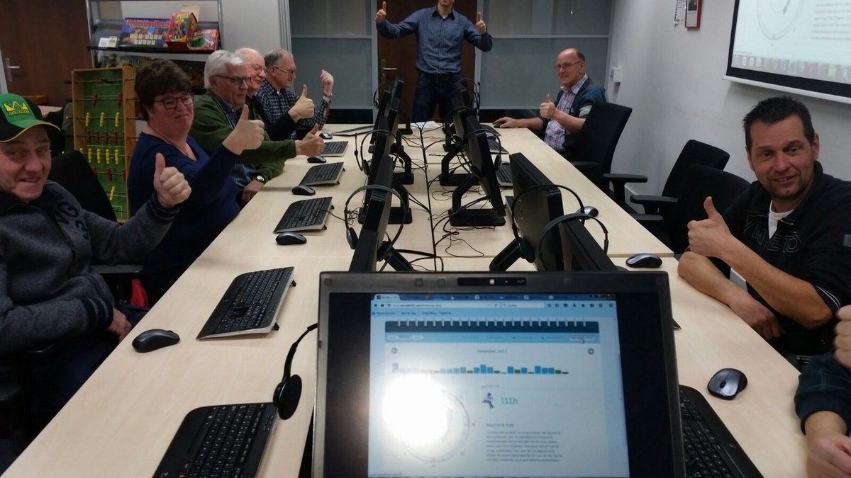 pejemol's tweet photo. Samen @ReneSielhorst mooie sessie gehouden @InclusiefGroep In kleine stapjes meer bewegen/minder zitten #swbedrijf https://t.co/CZAnUM7X6b