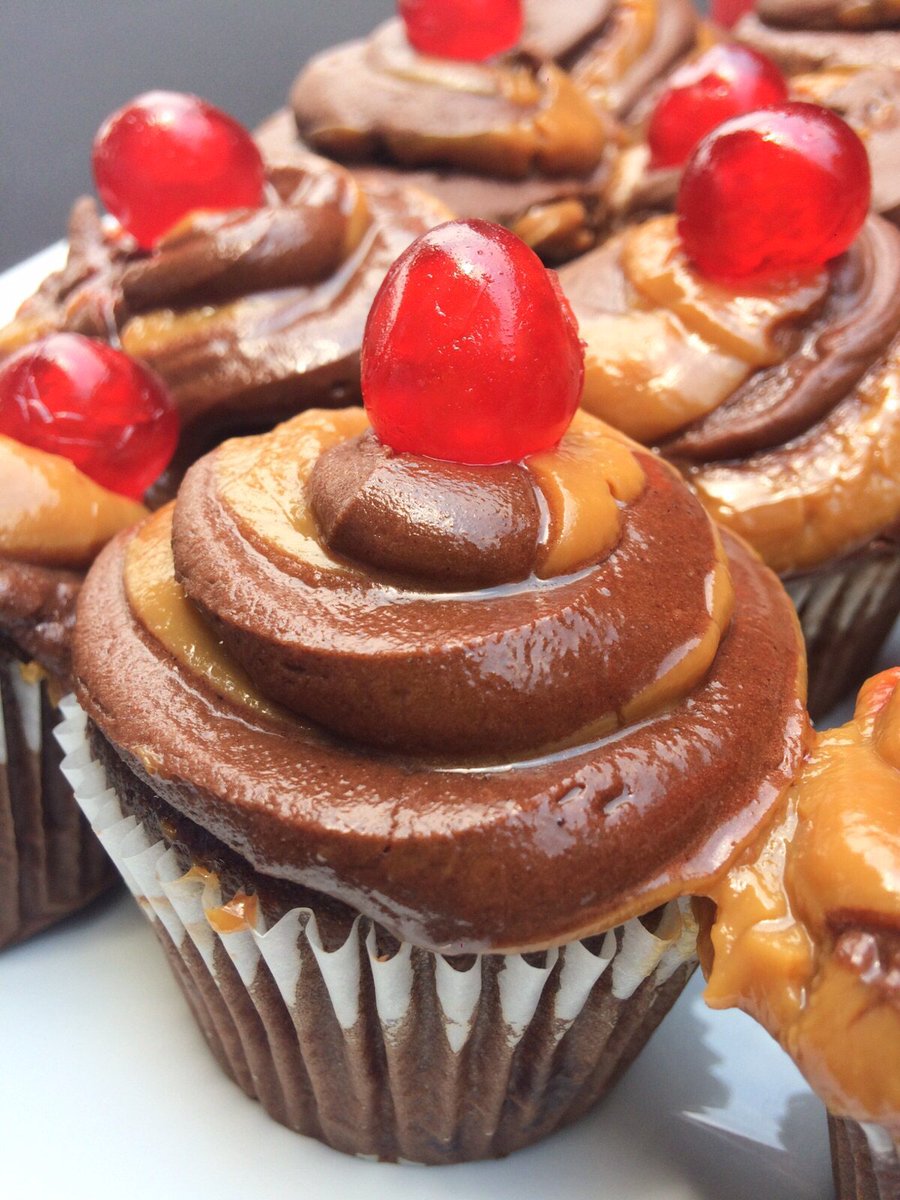 BarmotionSA's tweet photo. A big thank you to @GirlWithCake_  who contributed #cupcakes for our cause.
#givingback #lovebarmotion https://t.co/dDc48hMjgr