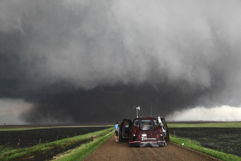#TakeShelter Coaches are out in full this morning #StormChasing 🌪🌪🌪