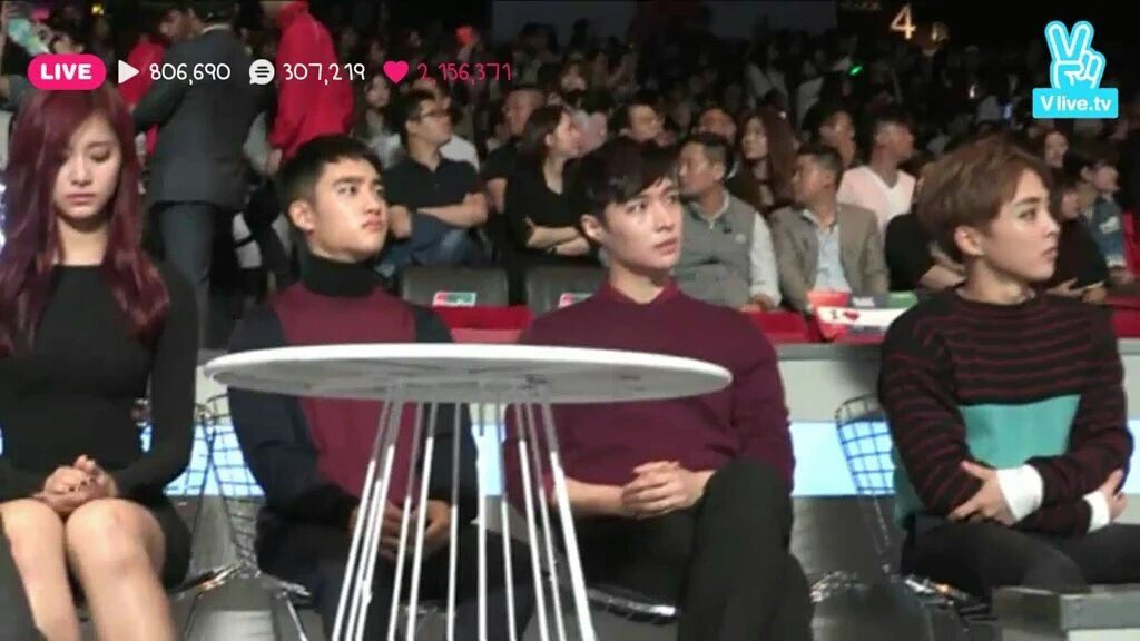 exo_xoxo_xiumin's tweet photo. この3人ほんとに平和よね😊💕 https://t.co/d1g0LWuClj