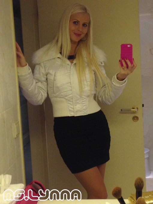 Would you like to talk to me? Hear my sexy voice? So call me now! Read my Blog  https://t.co/PhUFptaWTU<a href="/tag/camgirl"class="tags"><span>#camgirl</span></a><a href="/tag/skype"class="tags"><span>#skype</span></a>