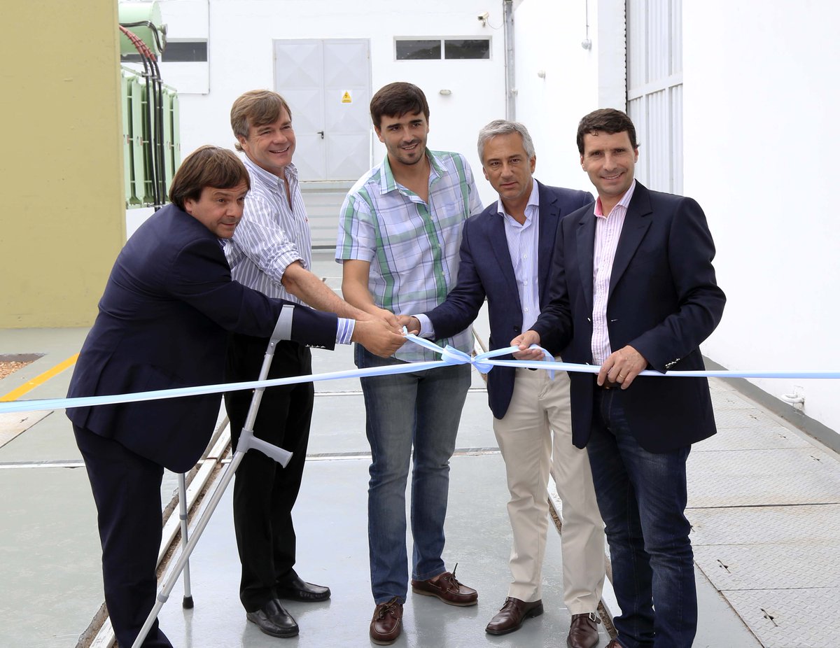 SSP_BA's tweet photo. @francolaporta inauguró en Olavarría una nueva ET de energía junto a @josemeseverri y @ezequielgalli https://t.co/73X432x7jP