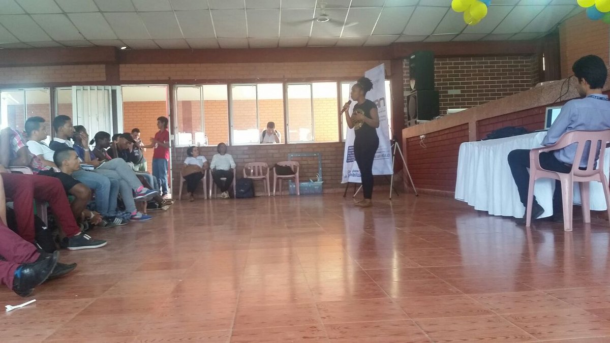 barbarrioficial's tweet photo. Sese y Edward de #BBCol exponiendo el proyecto BB y SW en #CorporaciónAmigosUnescoColombia. https://t.co/KEURXzoWGc https://t.co/moFKiSmNIg