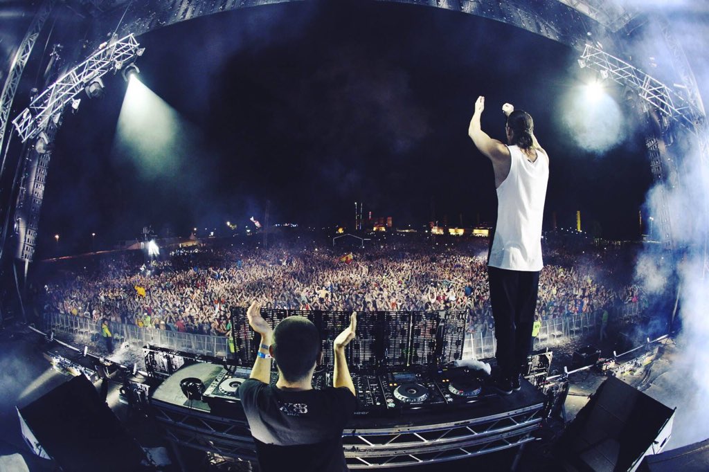 SpinninRecordz's tweet photo. Happy birthday @likemike 💥 https://t.co/EySMlgP4gX