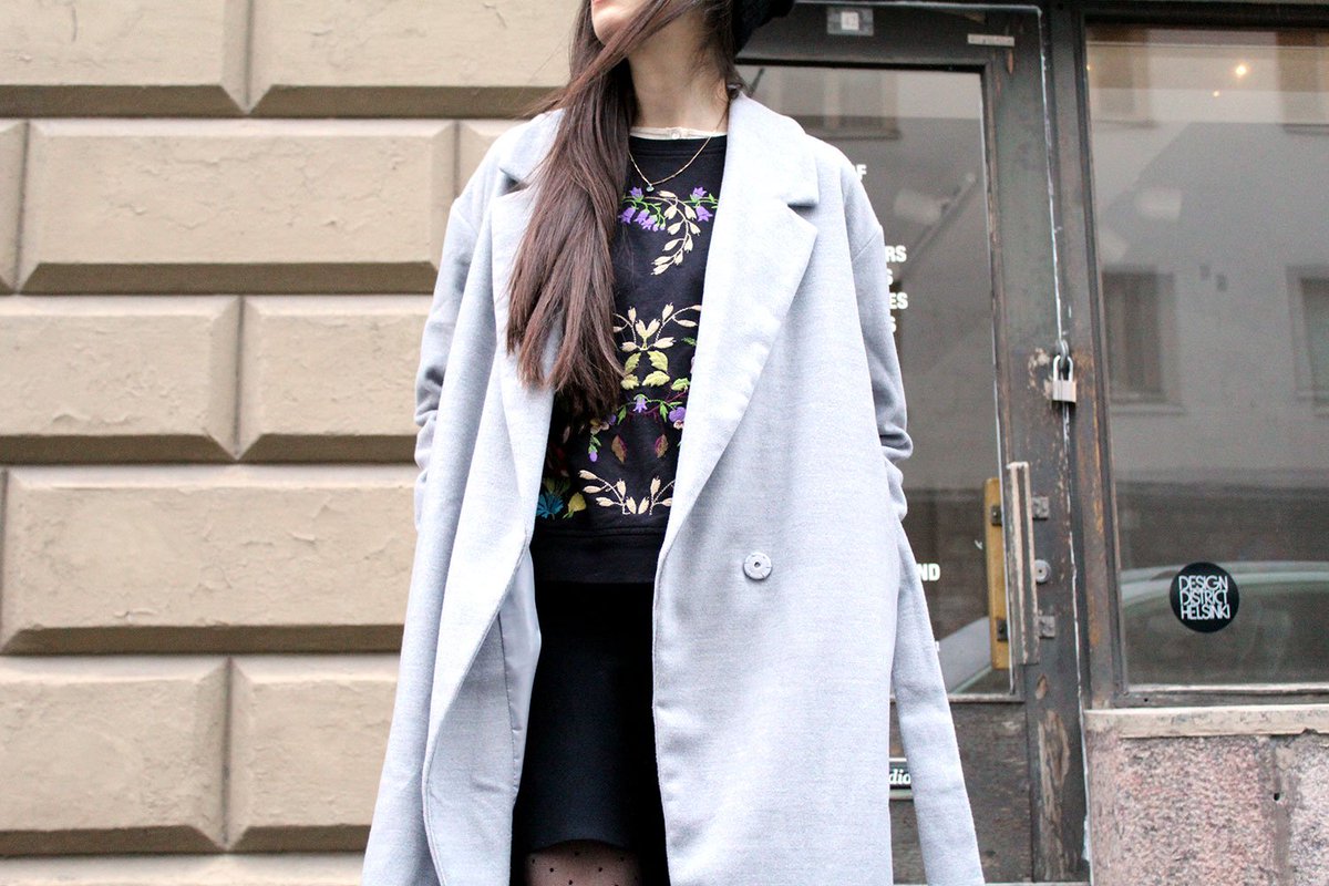 pazhalabi's tweet photo. The must of the season:GREY COAT!
https://t.co/68FtqXDblJ
#greycoat #fashion #Helsinki #blogger #newpost #muotiblogi https://t.co/8xskMREWKX