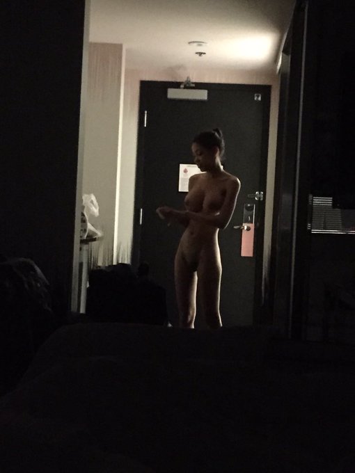 Morning Peepers💥💥💥💥 My Stalkerazzi https://t.co/1KCGHPwsIL