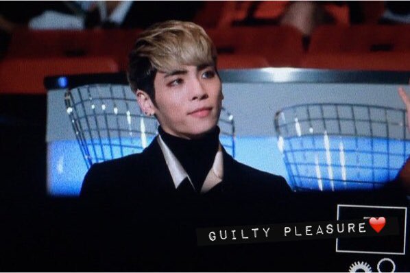 151202 Jonghyun @ MAMA 2015 CVOZEM_U8AEo5Kr