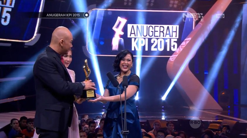 Selamat <a href="/sarseh/">sarah sechan</a> sebagai Presenter Wanita Terfavorit #AnugerahKPI2015