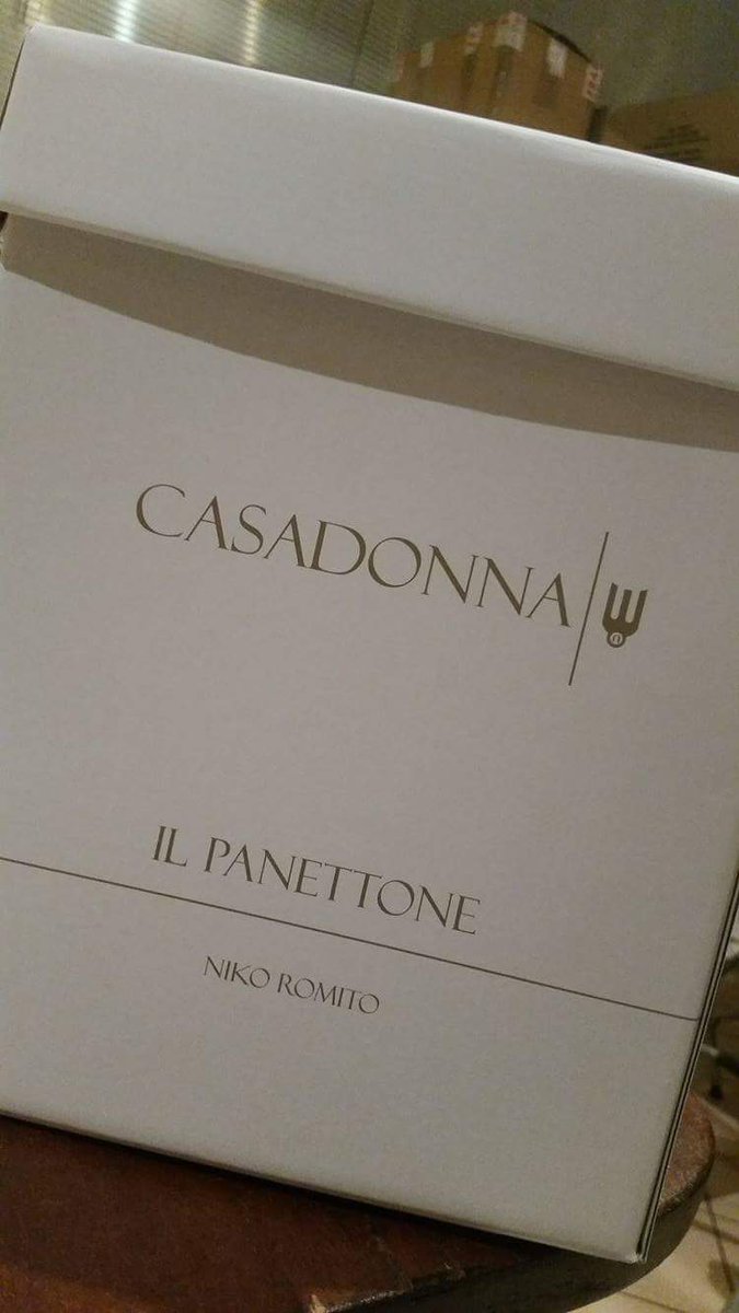 IrinaStecca's tweet photo. Panettone STRAORDINARIO! https://t.co/kO6CWRy523
