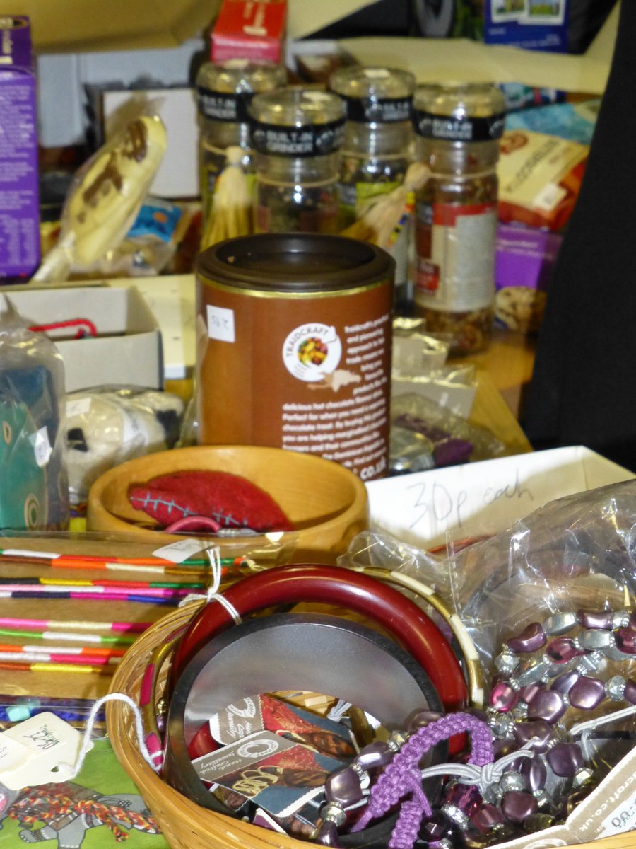 newcollworc's tweet image. Year 10 are selling @FAIRTRADE goodies today! Raising awareness and raising money! #biscuts #chocolate #goodies