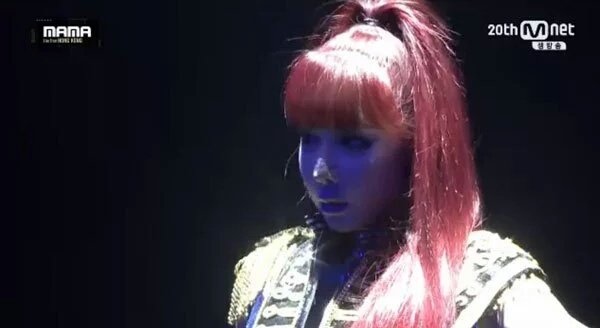 kpopers_family's tweet photo. Glad to see you again, Park Bom😭 #2ne1OnMAMA2015 #2015MAMA https://t.co/rdPLr6Lxml