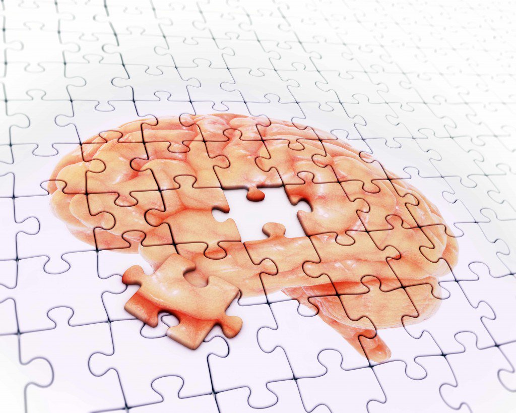 MayoClinic's tweet photo. On the #MayoClinicRadio podcast, @RonPetersenMD shares latest in #Alzheimers research https://t.co/G1FV8URZ7W https://t.co/qU2HxfMvr1