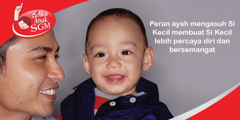 Keterlibatan ayah dalam mengasuh Si Kecil misal menggantikan popok punya banyak manfaat untuk perkembangannya Bunda