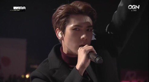 undorseok's tweet image. วันนี้ภูมิใจในตัวเมนมากกกกกกกก วันนี้ฮุนไม่ได้มาเล่นๆ นางมาร้องเยอะกว่าเดิม5555555 #2015MAMA