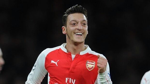 ArsenalFansFR's tweet photo. Félicitation à Mesut Özil, élu joueur du mois de Novembre. 🔴⚪️ https://t.co/g9DS3IPYEW