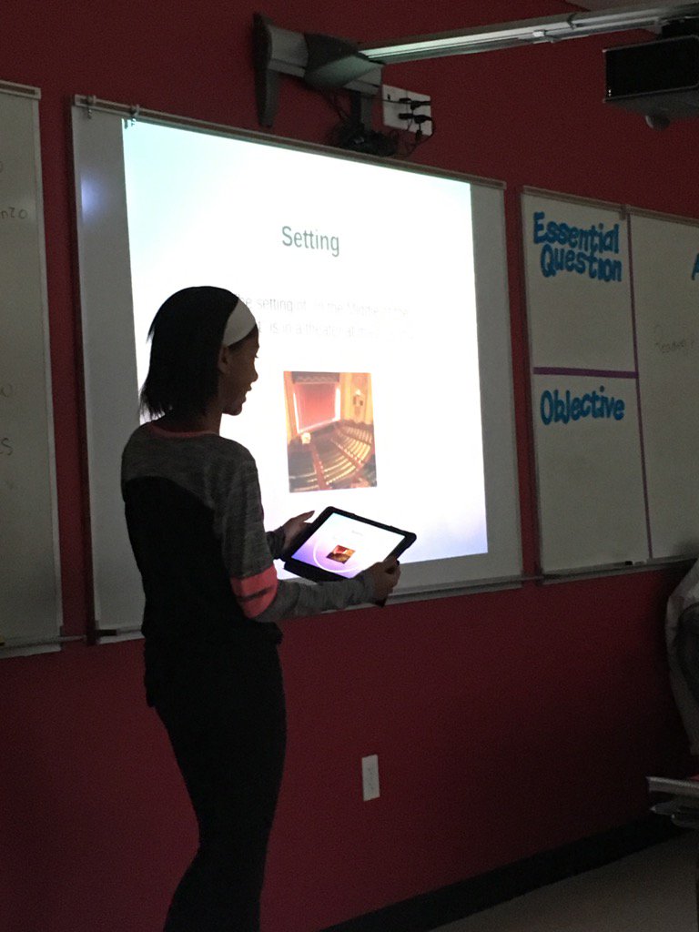 Kayla presenting her <a href="/PreziEdu/">PreziEdu</a> in #ela she worked on it from home and school! #connectedschool