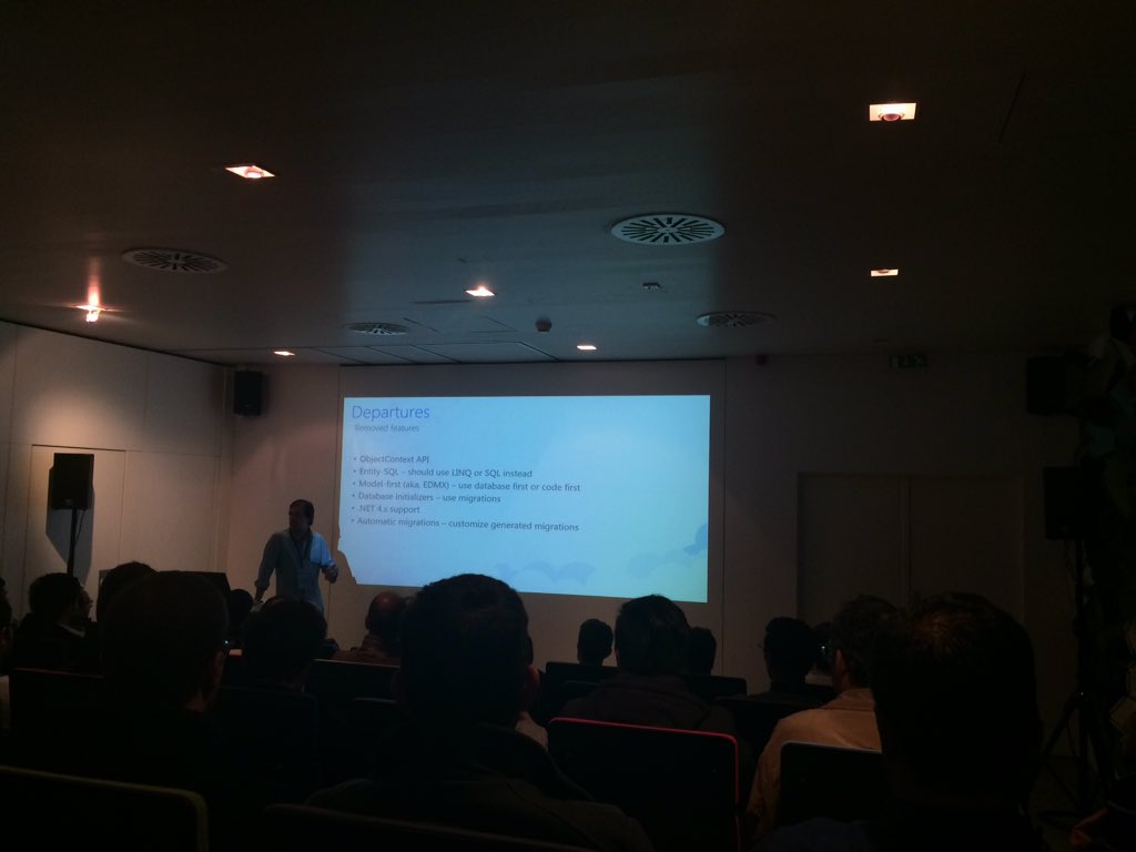 rmjoia's tweet image. #Departures #EntityFramework7 @RJPeres75 #mswebcamp @MSVirtAcademy @PTMicrosoft watch @ aka.ms/watchwebcamppt