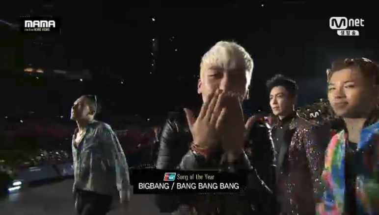 BIGBANGGisVIP's tweet photo. #2015MAMA BIGBANG WINS SONG OF THE YEAR WITH BANG BANG BANG!!!! https://t.co/ojzfs5v1ix