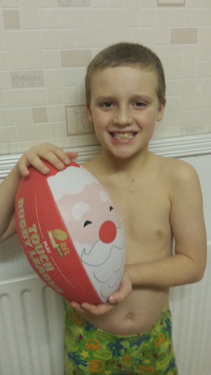 hethnic78's tweet photo. Someone's happy with his new #SantaBall Thanks @PlayTouchRL 🎅🎅🎅🎅 https://t.co/2vIxljmBvz