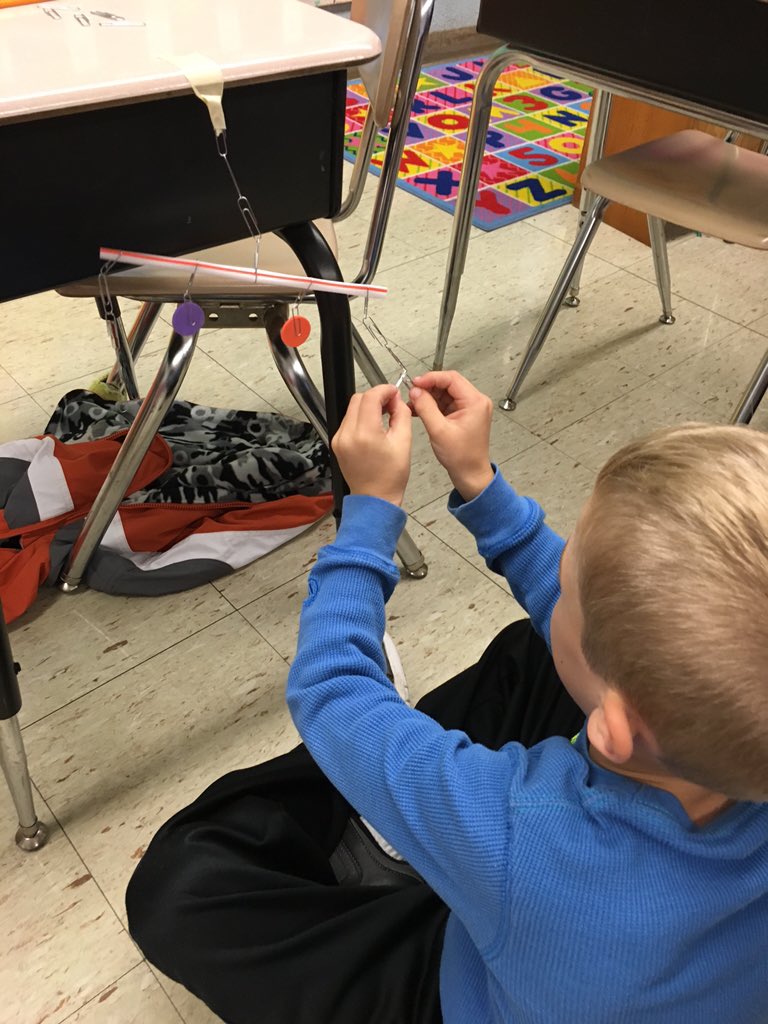 Making simple mobiles in Science!