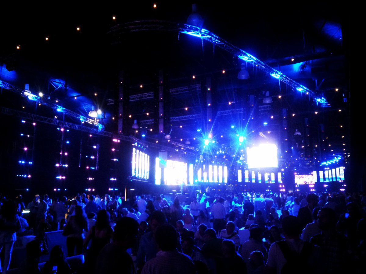 Arrancando una nueva #onenight en Costa salguero @repiladjs <a href="/MartinRepila/">Martín Repila</a> <a href="/JocheAlonso/">Jose Luis Alonso</a>  #buenamúsica