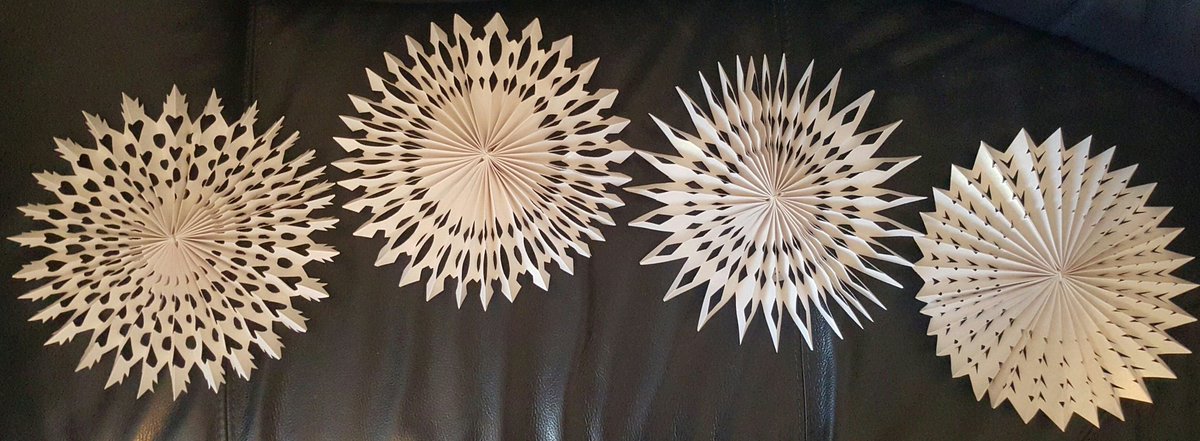 WPFlowerDesign's tweet image. Handmade #snowflakes . #Christmas #decorations for frame #shop 
#ChristmasDecorations #paperflowerdecorations #decor
