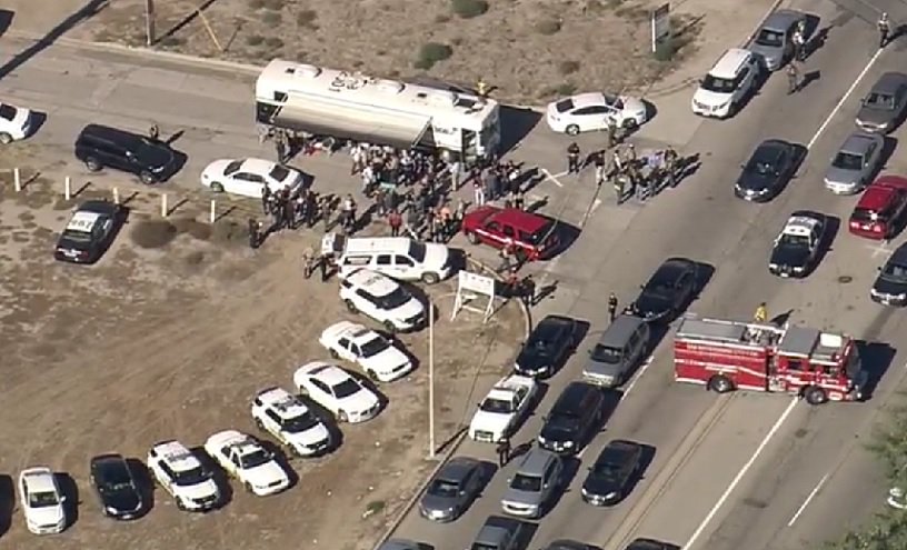 RTenfrancais's tweet photo. #SanBernardino : Le nom d'un suspect serait apparemment Farooq Saeed
https://t.co/kEImDgf1bA https://t.co/r09Aq2wkvy