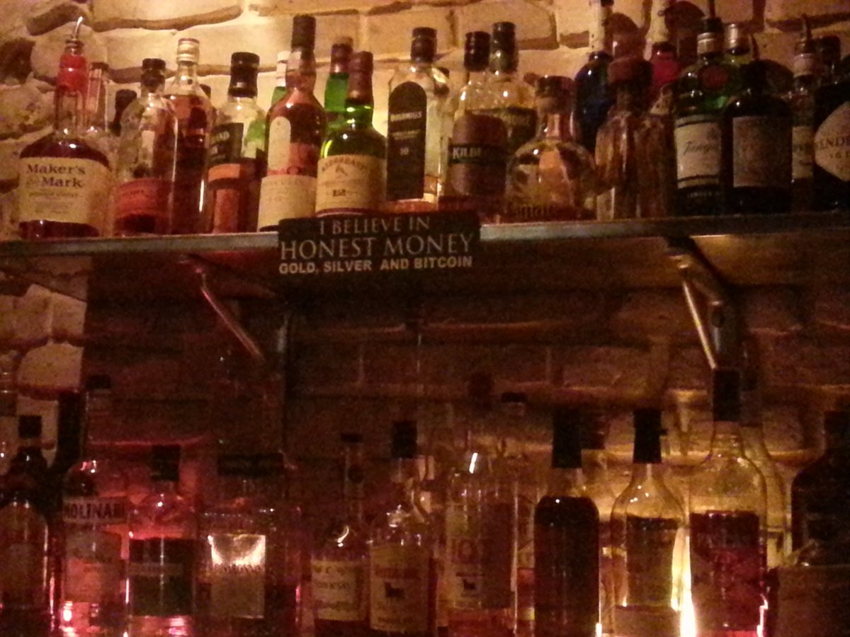 MetaLair's tweet image. Enjoying drinks for #bitcoin at Room 77 in the Kreuzberg district in Berlin.