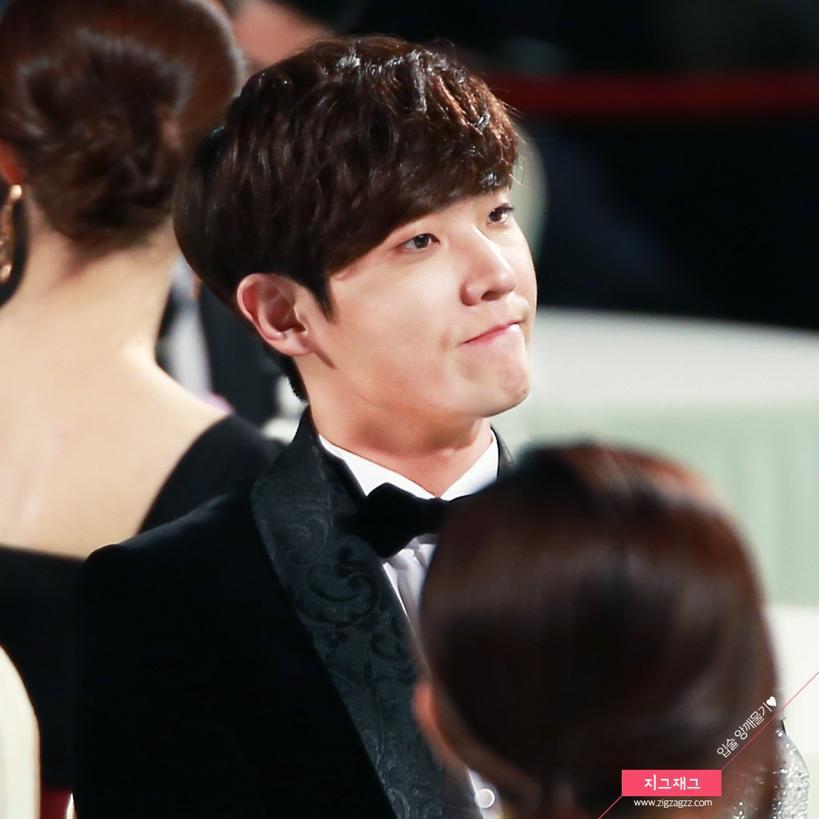zigzag2j's tweet image. [HD-PIC] 151128 #이준 #2015ApanStarAwards #에이판 #입술앙깨물기_준이전매특허 cfile7.uf.tistory.com/original/224EF…