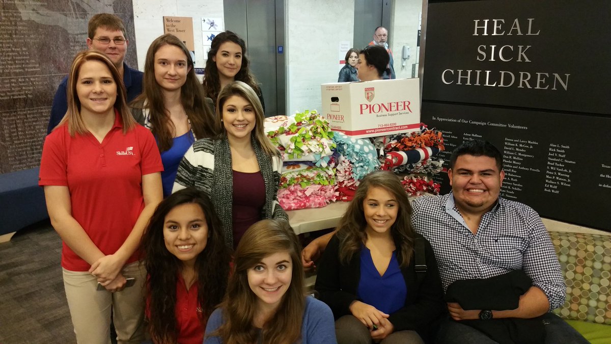 HowdyBart's tweet photo. @skillsusa3561 delivering student made blankets to kids at the Texas Children's hospital. #skillsusa #skillsusatxd7 https://t.co/xNoTRSe5Ag