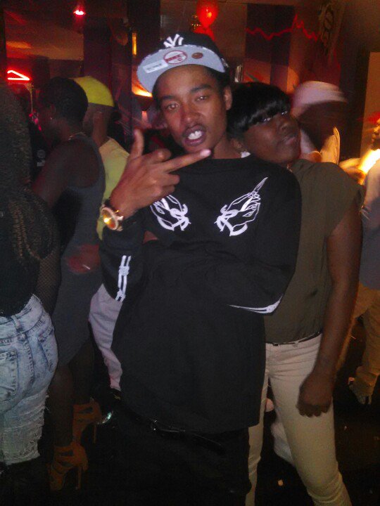 IG _paper_mann tweet media