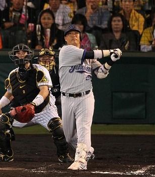 2_xyz_'s tweet photo. 3大伝わる本塁打「村田のアレ」「クラークのアレ」
https://t.co/8MjjT5Sw8w https://t.co/IGlVzWUTwG