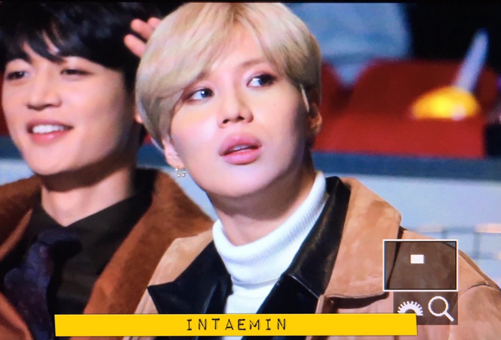 intaemin's tweet photo. 151202 태민이 정말 얼굴님 너무 잘하신다...❤️ https://t.co/271D6XnEks