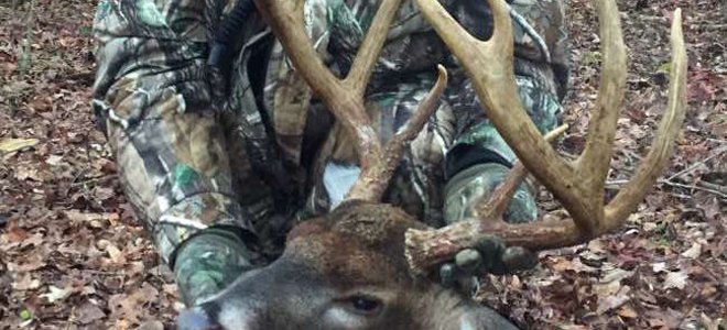 Cabarrus County hunter kills deer of his life...
ow.ly/Vo4AD