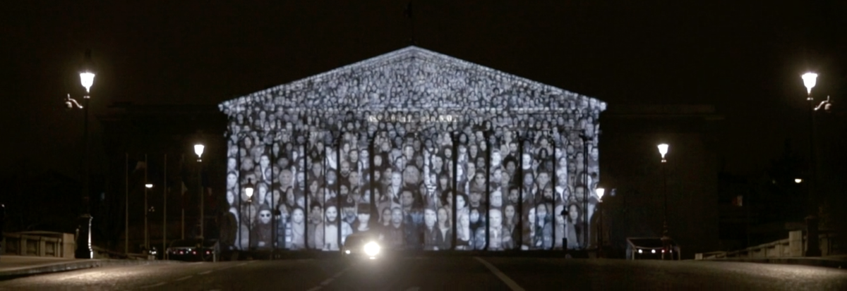 Cronic0rn's tweet photo. 500pers regardent les dirigeants depuis les murs&amp;colonnes @AssembleeNat #Paris #COP21 @JRart https://t.co/ibmxN0D87Q https://t.co/OI56yw3893
