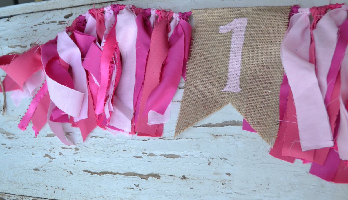 BannersAway's tweet image. girl high chair banner - pretty in pink pendant high chair banner - … etsy.com/listing/230618… #Etsy #BirthdayProps