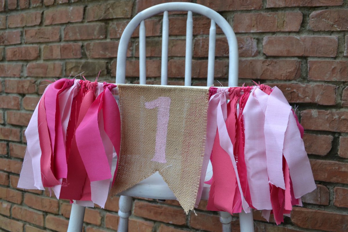BannersAway's tweet image. girl high chair banner - pretty in pink pendant high chair banner - … etsy.com/listing/230618… #Etsy #BirthdayProps