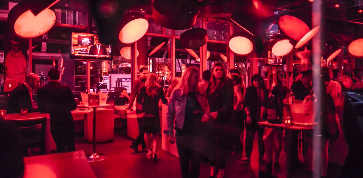 HoustonResto's tweet image. Une ambiance festive + des amis réunis = un vendredi réussi. 
#TGIF