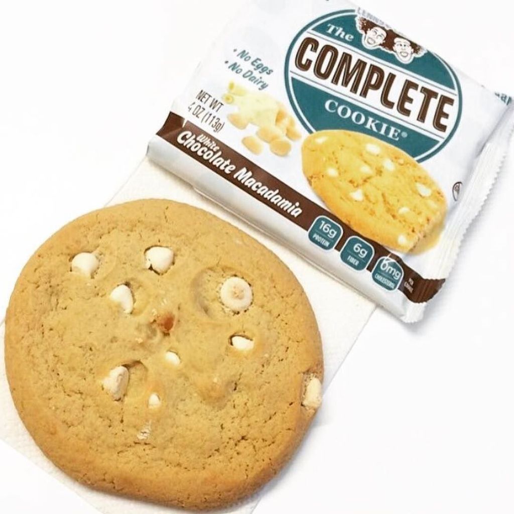 lennylarrys_s's tweet photo. White Chocolate Wednesday! Plus some macadamias. 
Happy Hump Day!

#beoriginal #bestcookie… https://t.co/90qvNF9qiG https://t.co/35DWEoXWKO