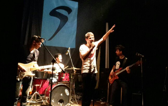 Saramangaa's tweet photo. C.C. Rincon! #sostenidolivemusic Gracias a todos! Para ir cerrando un gran año! Gran previa gran show! https://t.co/LouJWXKOgu