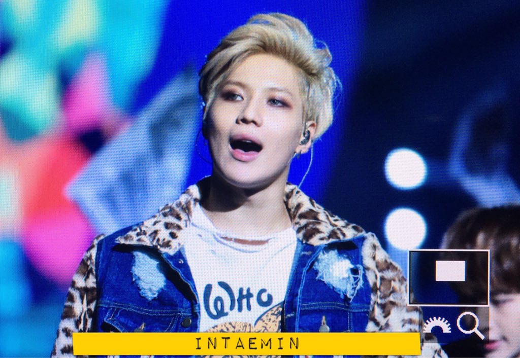 intaemin's tweet photo. 151202 태민이 존잘존멋이라 덕후는 죽었다고 전해라 https://t.co/kqrZV5LCDn