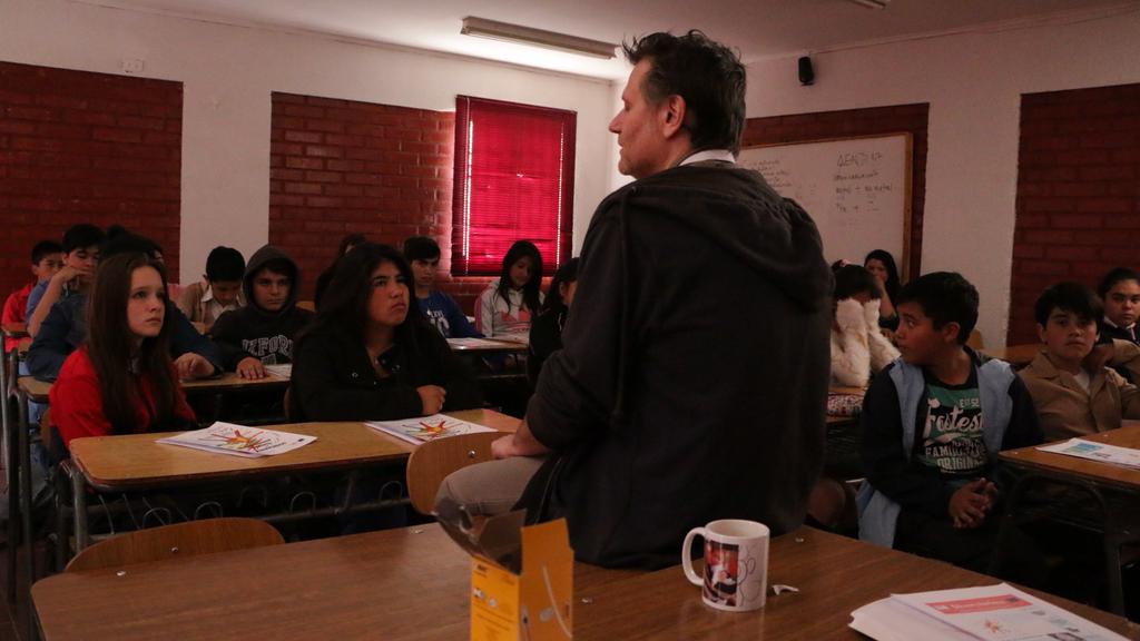 Diversanima's tweet photo. Ahora 7° Básico. Colegio Paula Vivanco, Limache.  #DiversAnima @UEenChile @inddhh https://t.co/P7D4g0dKzn